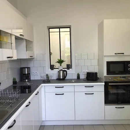 Le Solea 100m2 Climatise Parking Proche Sanctuaires Apartmán *