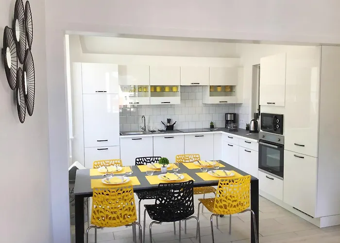 Le Solea 100m2 Climatise Parking Proche Sanctuaires